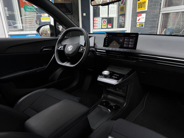 MG 4 MG4 Electric Luxury 64 kWh | Achterruitverwarming | Achteruitrijcamera | Cruise control adaptief