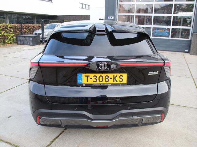 MG 4 MG4 Electric Luxury 64 kWh 360 Camera, Carplay, Keyless, BLIS Prijspakker!