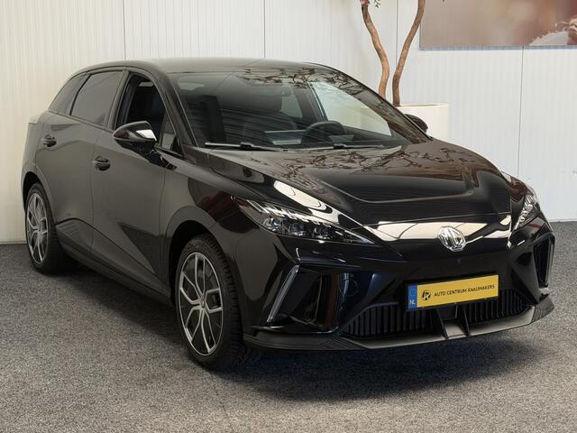 MG 4 MG4 ELECTRIC LUXURY LONG RANGE 204 PK 64 KWH FABRIEKGARANTIE TOT 2031 !!! NAVIGATIE ADAPTIVE CRUISE CONTROL APPLE CARPLAY/ANDROID 360 CAMERA STOEL EN STUURVERWARMING DODEHOEKSENSOREN RIJSTROOKSENSOREN KEYLESS GO ZEER MOOI !! NIEUW BINNEN