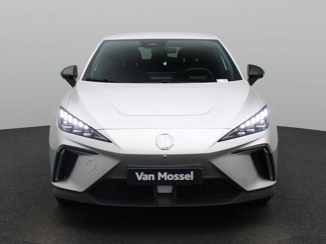 MG 4 MG4 64 kWh Luxury | Apple/Carplay | Camera | Parkeersensoren | Electrische Stoelen
