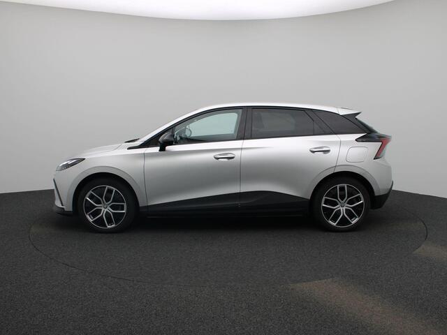 MG 4 MG4 64 kWh Luxury | Apple/Carplay | Camera | Parkeersensoren | Electrische Stoelen