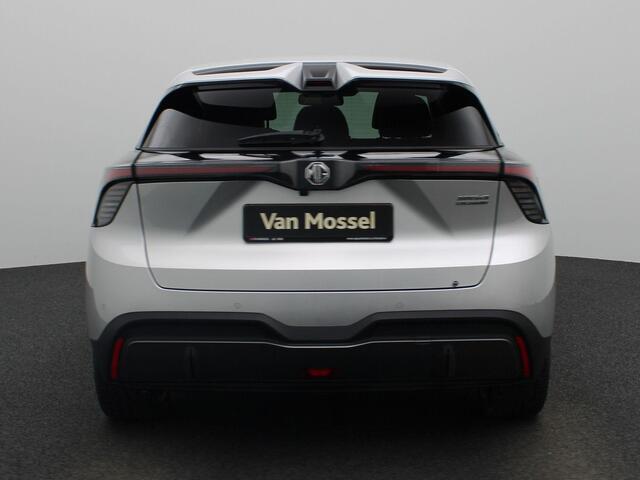 MG 4 MG4 64 kWh Luxury | Apple/Carplay | Camera | Parkeersensoren | Electrische Stoelen