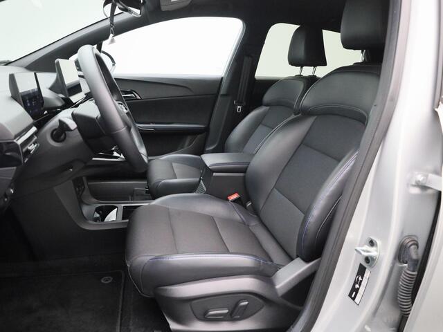 MG 4 MG4 64 kWh Luxury | Apple/Carplay | Camera | Parkeersensoren | Electrische Stoelen