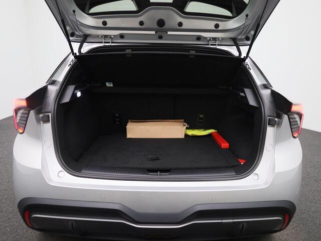 MG 4 MG4 64 kWh Luxury | Apple/Carplay | Camera | Parkeersensoren | Electrische Stoelen