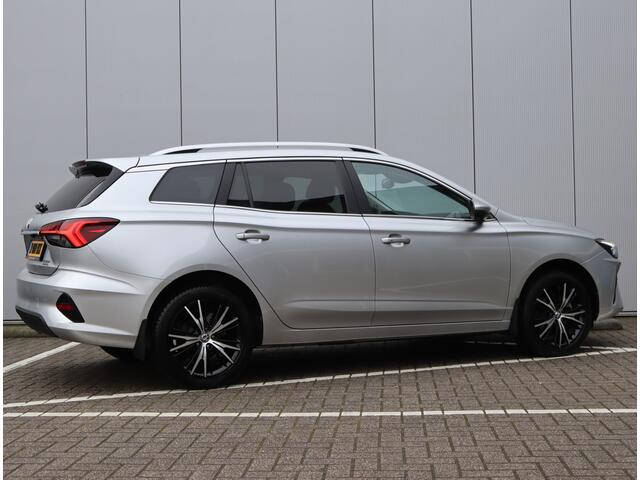 MG 5 MG5 Electric Long Range Luxury 61 kWh | Leder | Trekhaak | 360 Camera