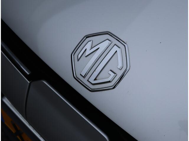 MG 5 MG5 Electric Long Range Luxury 61 kWh | Leder | Trekhaak | 360 Camera