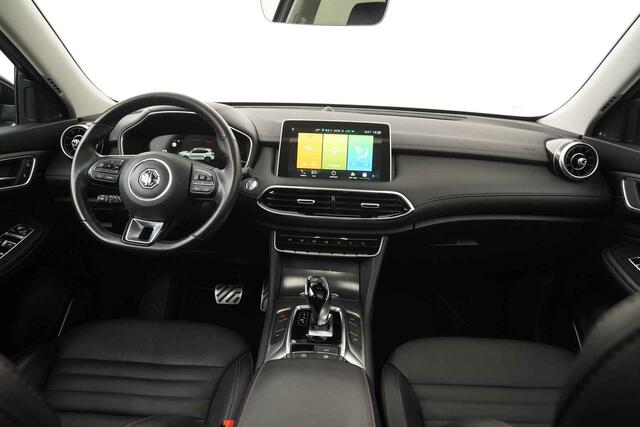 MG EHS 1.5 TGDI Luxury | Panoramadak | Keyless | Fabrieksgarantie | Elektrische Stoelen | Dodehoek Detectie | Navigatie | Adaptive Cruise Control | Stoelverwarming | 360 Camera | Leer | Trekhaak | Apple Carplay | B
