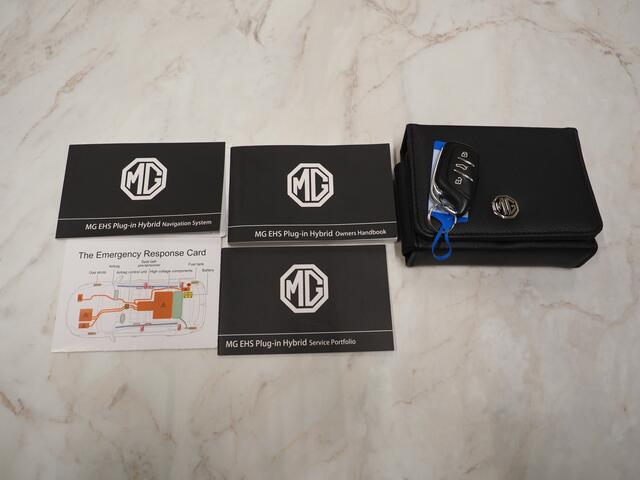 MG EHS 1.5 TGDI Luxury | Panoramadak | Adaptive Cruise | Sportstoelen | 360 | Keyless | Carplay