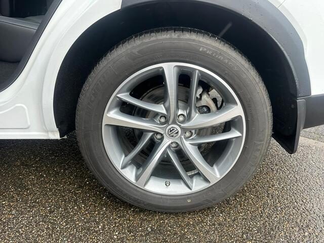 MG EHS 1.5 TGDI Luxury PHEV | MEGA COMPLEET! | TREKHAAK | COMPLETE HISTORIE AANWEZIG | FABRIEKSGARANTIE T/M 3-2030 | 52km WLTP ELECTR RIJBEREIK, TOTAAL RIJBEREIK TOT 1.000km!