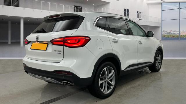 MG EHS 1.5 TGDI PHEV LUXURY Open dak | Leder | 360 Camera | Keyless