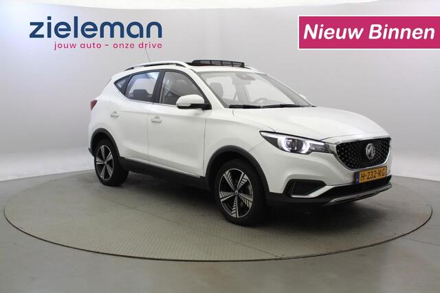 MG ZS Luxury 45 kWh - Carplay, Panorama, Leer, Camera, Stoelverw.