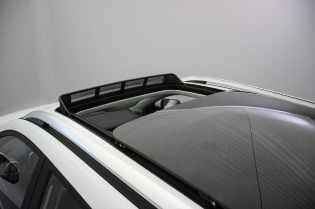 MG ZS Luxury 45 kWh - Carplay, Panorama, Leer, Camera, Stoelverw.