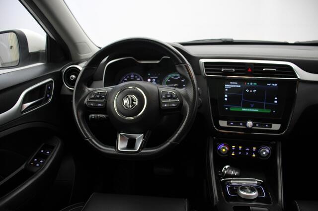 MG ZS Luxury 45 kWh - Carplay, Panorama, Leer, Camera, Stoelverw.
