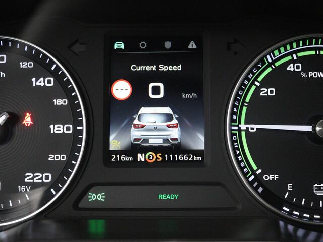 MG ZS MG EV Luxury 45 kWh | Leder | Panoramadak | Trekhaak | Camera | Nederlandse Auto | NAP |