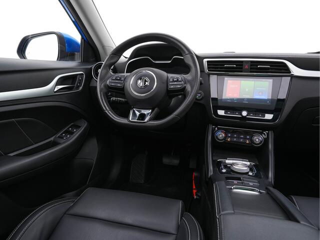 MG ZS EV Luxury 45 kWh (INCL-BTW) Aut. *PANO | LUXURY-LEATHER | CCS-FASTLOADER | KEYLESS | NAVI-FULLMAP | ADAPTIVE-CRUISE | CAMERA | HEATED-SPORTSEATS | CARPLAY | BLINDSPOT | DAB | LANE-ASSIST | PRIVACY-GLASS | 17"