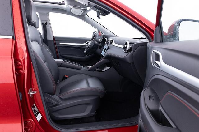 MG ZS EV Long Range Luxury 70 kWh | PANORAMADAK | LEDER ? 1e Eigenaar