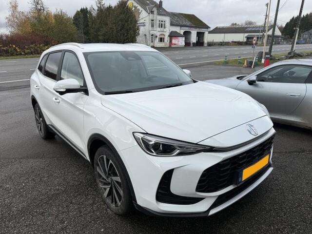 MG ZS HYBRID+ 1.5 LUXURY AUT. Leder | Panoramadak | Stuurverwarming