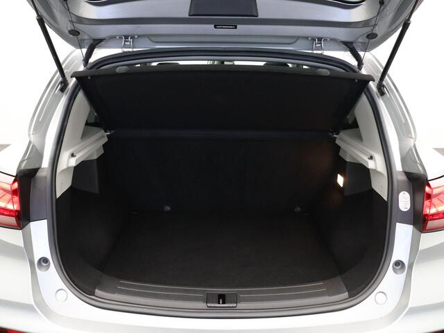 MG ZS MG EV EV Long Range Luxury 70 kWh | Trekhaak | Te openen Schuif/Kanteldak | 360 graden camera | Dodehoek detectie | Adaptive cruisecontrol |