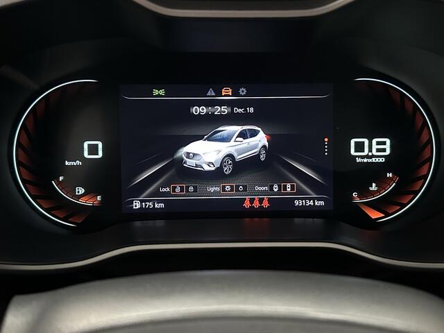 MG ZS 1.5 NAVIGATIE 360 CAMERA LEDEREN BEKLEDING ELECTRISCHE VERSTELBARE VOORSTOEL PDC ACHTER CRUISE CONTROL PDC ZEER MOOI !!