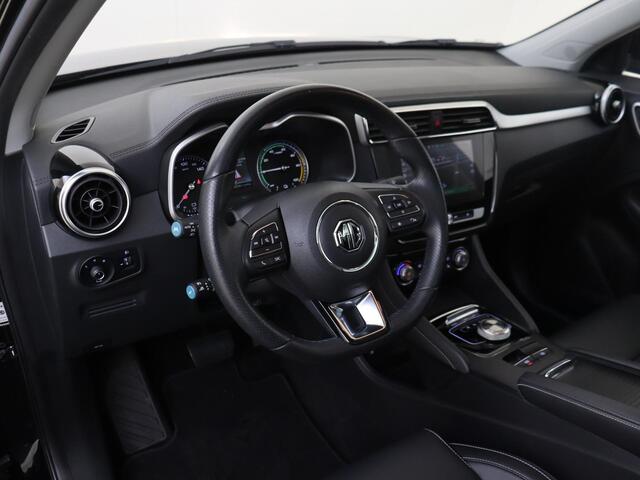 MG ZS MG EV Luxury 45 kWh 1e eig. / Panoramadak / Apple carplay / Camera