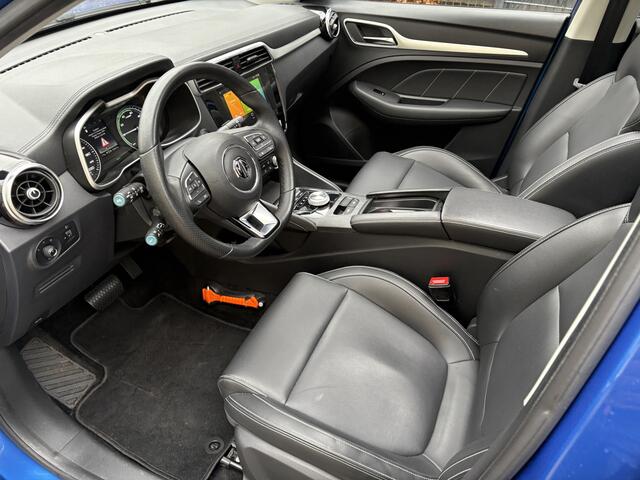 MG ZS MG EV Luxury 45 kWh / AUTOMAAT / PANORAMADAK / NAVI / 96dkm! NAP!