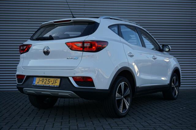 MG ZS 143PK EV Luxury | AUTOMAAT | PANO | CAMERA | STOELVERWARMING
