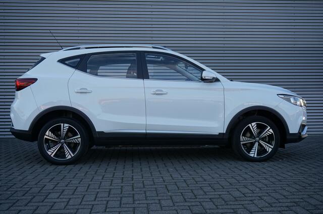 MG ZS 143PK EV Luxury | AUTOMAAT | PANO | CAMERA | STOELVERWARMING