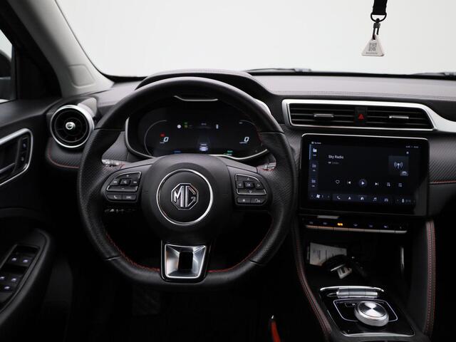 MG ZS MG EV EV Long Range Comfort 70 kWh Climate Control / ECC | Cruise control | Navigatie | Stoelverwarming | LED koplampen | Park Distance Control achter | Achteruitrijcamera | Dakrailing |