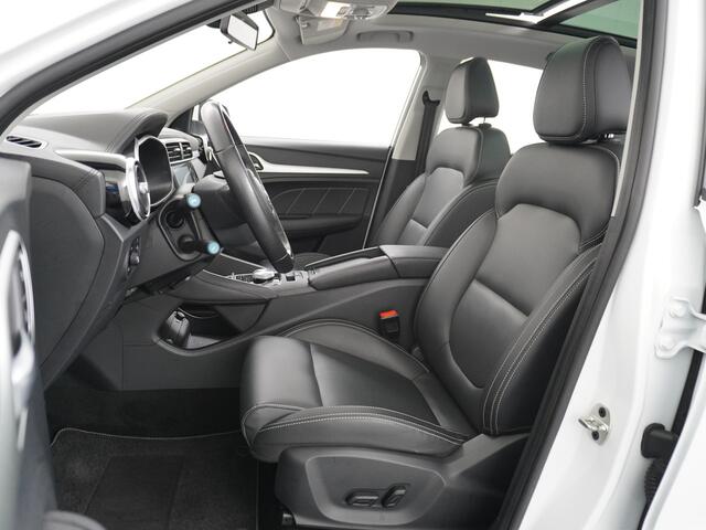 MG ZS AUT. EV Leder Pano-dak Adaptive-Cruise Apple Carplay Android Luxury Navi Camera Airco DAB+ EV45kWh Connected-Services Elec.Stoel+Verwarmd Keyless Lane/Speed Assist Bluetooth Led ESP BAS ASR Botswaarsch.Systeem Bordherkenning Lmv Pdc 3 fase laden