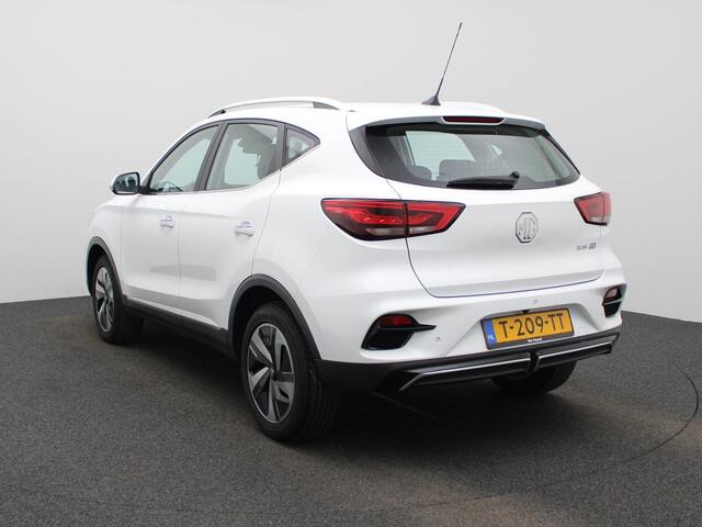 MG ZS MG EV EV Standard Range Comfort 50 kWh | Climate Control / ECC | Licht metalen velgen 17 inch | Cruise control Adaptive | Navigatie | Stoelverwarming | LED koplampen | Park Distance Control achter | Achteruitrijcamera | Dakrailing |