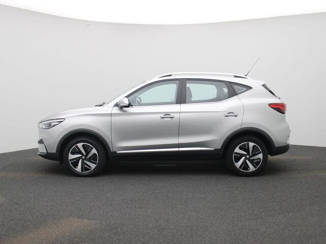 MG ZS MG EV EV Standard Range Comfort 50 kWh | Climate Control / ECC | Cruise control Standaard | Connectiviteit af fabriek | Navigatie | Stoelverwarming | LED koplampen | Park Distance Control achter | Achteruitrijcamera | Dakrailing |