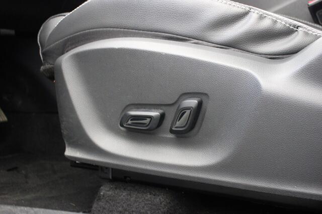 MG ZS Luxury 45 kWh - Carplay, Panorama, Leer, Camera, Trekhaak, Stoelverw.