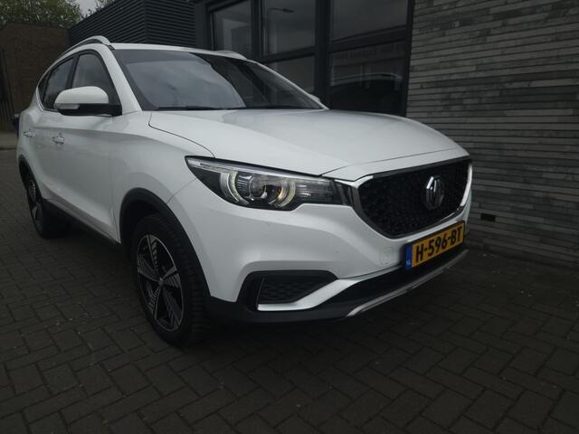 MG ZS Luxe 45 kWh