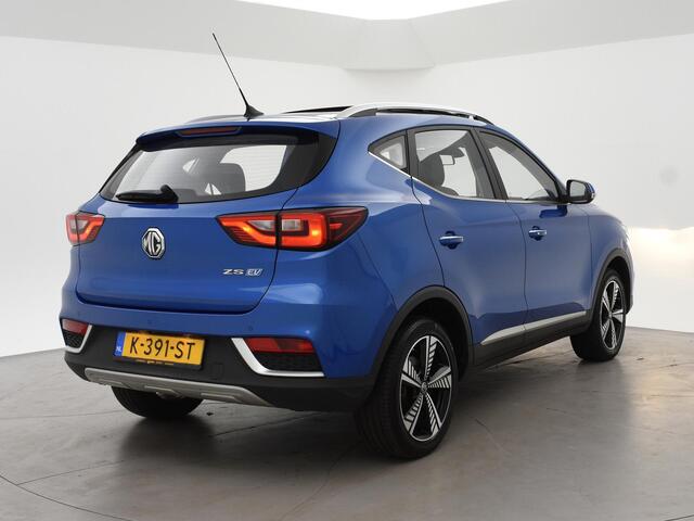 MG ZS MG EV LUXURY 45 kWh + TREKHAAK | PANORAMA | JBL | LEDER | CAMERA | ADAPTIVE CRUISE | STOELVERWARMING