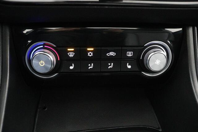 MG ZS MG EV Luxury 45 kWh*CARPLAY*PANO*ECC*CAMERA*ACC*LEDER