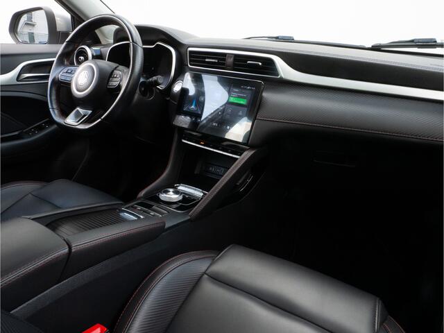 MG ZS EV Standard Range Luxury 50 kWh SOH 89% Panoramadak/ 360 Camera/ Blindspot/ Leer/ Stoelverwarming/ Carplay