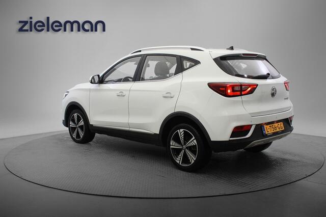 MG ZS Luxury 45 kWh - Carplay, Panorama, Leer, Camera, Stoelverw.
