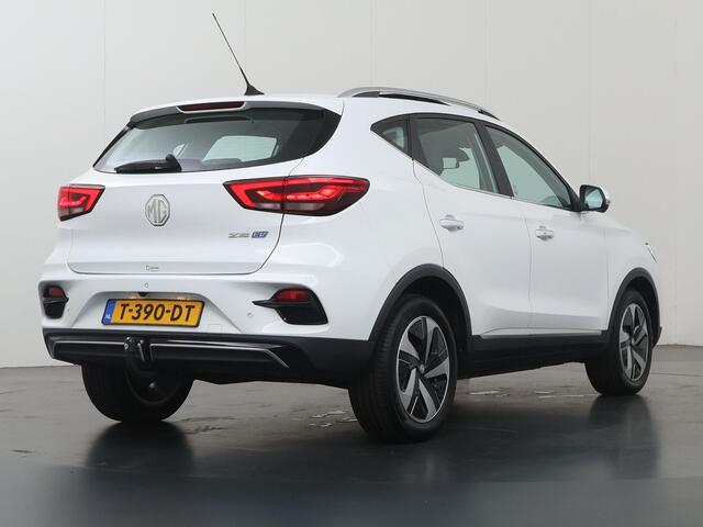 MG ZS MG EV EV Long Range Luxury 70 kWh | Trekhaak | Panoramadak | 360° Camera | Cruise Control Adaptief | Lederen Interieur | Stoel/Stuurverwarming | Keyless Entry/Go | Navigatie |