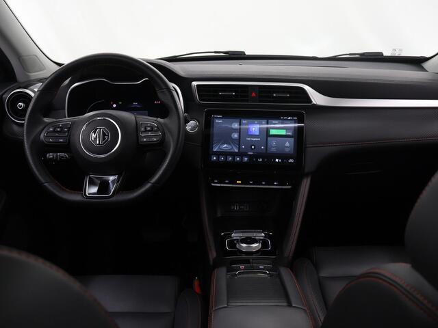 MG ZS MG EV EV Long Range Luxury 70 kWh | Trekhaak | Panoramadak | 360° Camera | Cruise Control Adaptief | Lederen Interieur | Stoel/Stuurverwarming | Keyless Entry/Go | Navigatie |