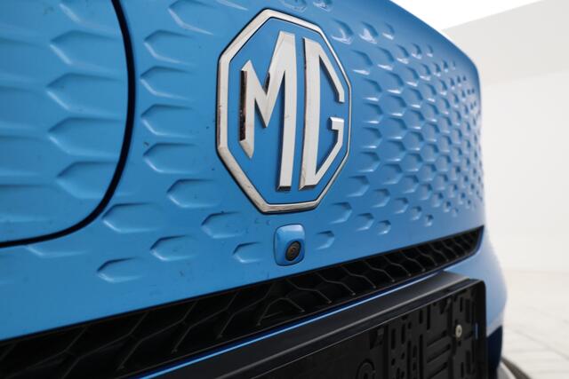 MG ZS MG EV EV Long Range Luxury 70 kWh Panorama, 360 camera, Apple carplay!