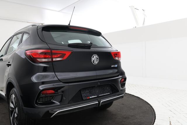 MG ZS MG EV EV Long Range Luxury 70 kWh Panorama, 360 camera, Apple carplay!