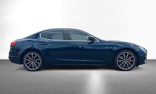 Maserati GHIBLI 3.0 V6 Modena 430 PK ACC Schuifdak Stoelkoeling 360 Camera Carbon