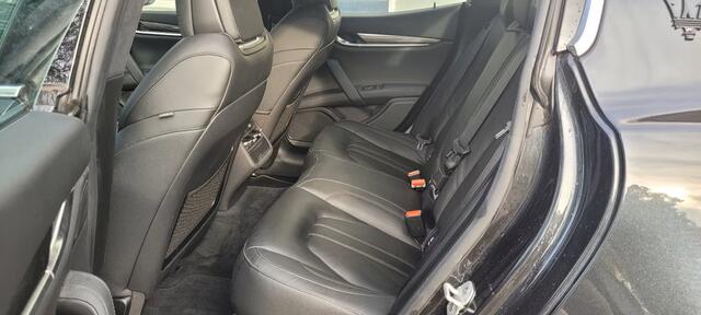 Maserati GHIBLI 3.0 V6 Modena 350 PK Glazen Schuifdak Stoelverwarming 20 Inch