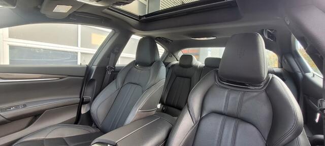 Maserati GHIBLI 3.0 V6 Modena 350 PK Glazen Schuifdak Stoelverwarming 20 Inch