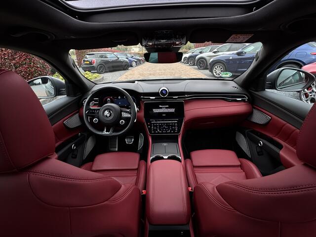 Maserati Grecale 3.0 V6 Trofeo | Matgrijs | BTW | Carbon | Pano | Sonus Faber