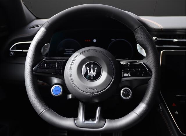 Maserati Grecale AWD Folgore 105kWh 557 PK ACC Head-Up Panoramadak Luchtvering