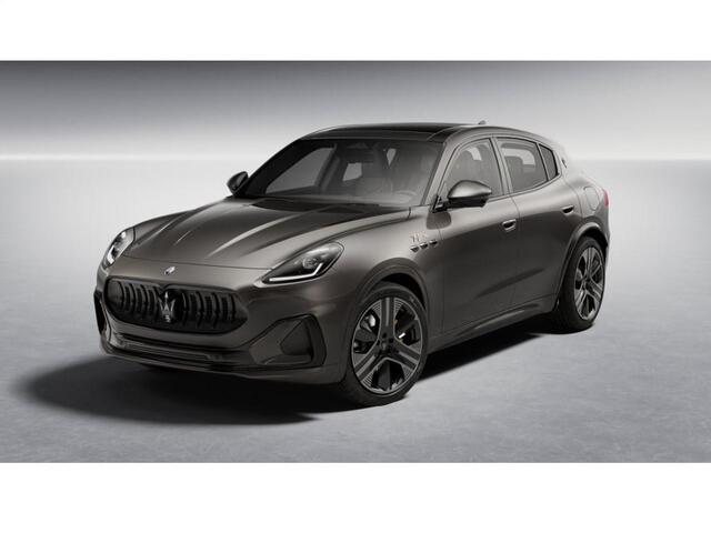 Maserati Grecale AWD Folgore 105kWh 550pk | WLTP 580km | Zwart leder met gele stiksels | Panoramadak | Head Up Display | Stoelverwarming voor en achter | Stoelventilatie | Stuurverwarming