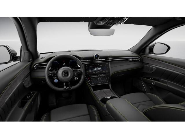 Maserati Grecale AWD Folgore 105kWh 550pk | WLTP 580km | Zwart leder met gele stiksels | Panoramadak | Head Up Display | Stoelverwarming voor en achter | Stoelventilatie | Stuurverwarming