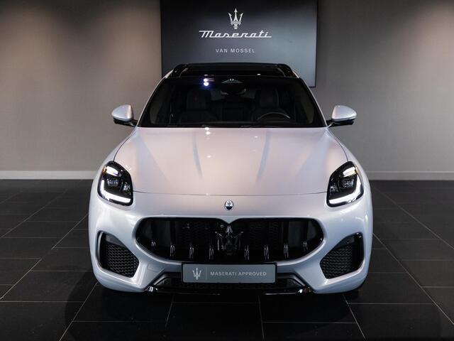 Maserati Grecale 2.0 MHEV Modena 330pk | 2 jaar garantie | Climate Pack | Tech Pack | Dubbel glas | Luchtvering | Matrix LED | 21"