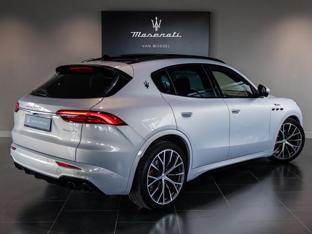 Maserati Grecale 2.0 MHEV Modena 330pk | 2 jaar garantie | Climate Pack | Tech Pack | Dubbel glas | Luchtvering | Matrix LED | 21"